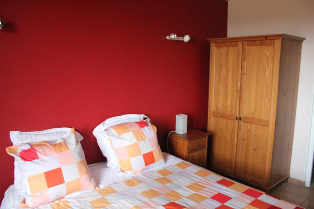 Ferme De La Corbette Bed and Breakfast Cluny Habitación foto